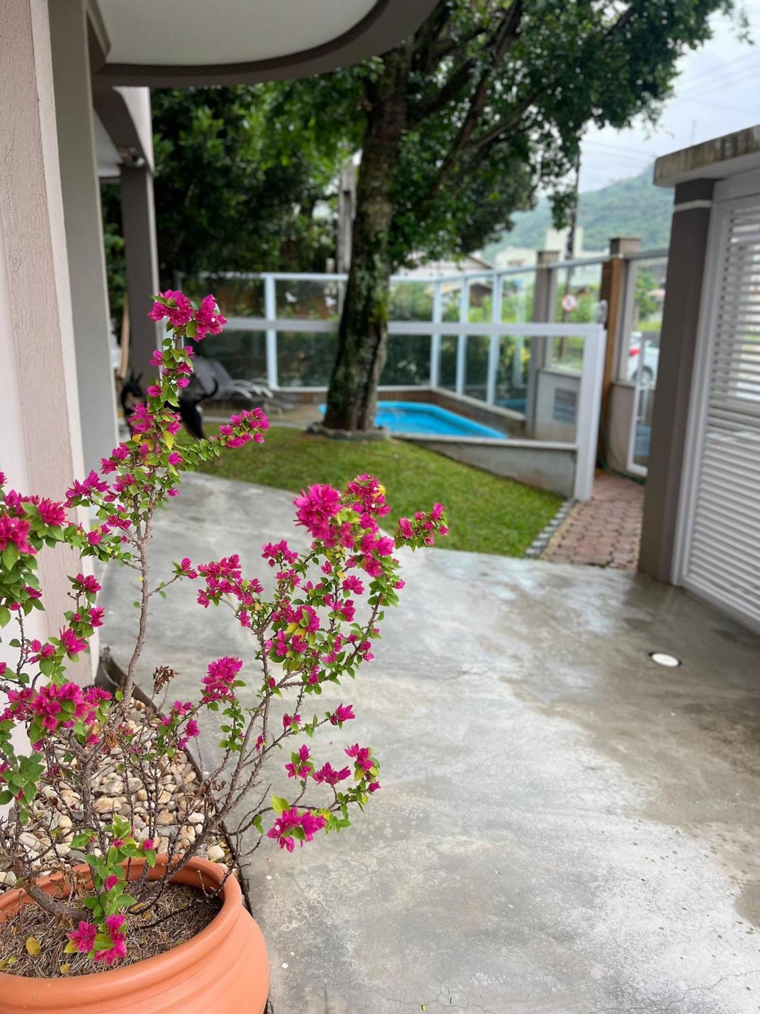 Residencial Tia Dilma Daire Bombinhas Dış mekan fotoğraf